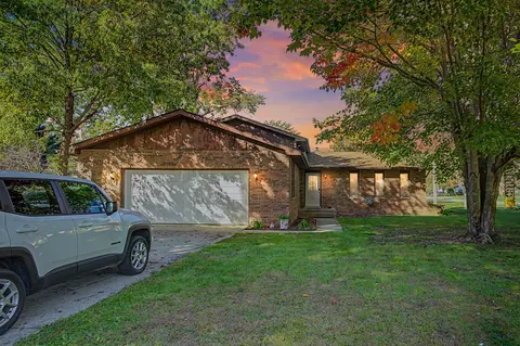 601 Long Bridge Dr, Chesterton, IN 46304