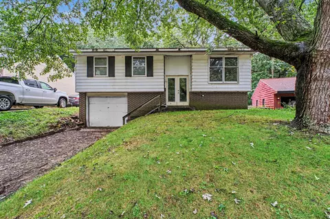 138 Memorial Dr, Michigan City, IN 46360