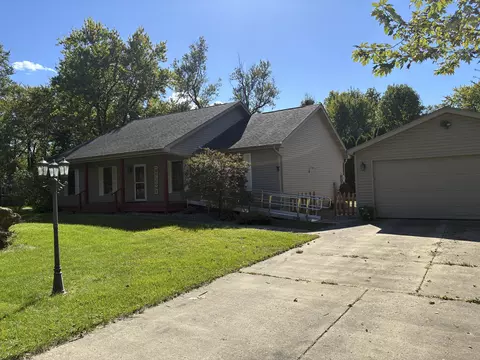 2201 W Morgan Ave, Chesterton, IN 46304