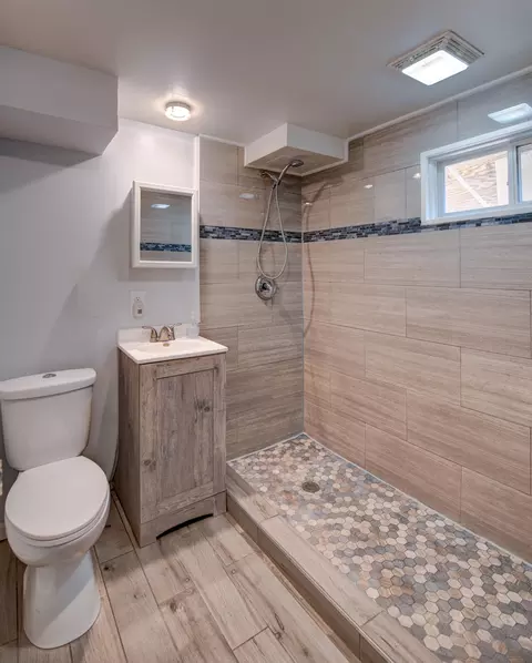 Bath - 4901 Pierce St, Gary, IN 46408 photo 4 of 4