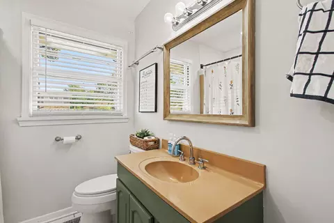 Bath - 8042 Tapper Ave, Munster, IN 46321 photo 1 of 1