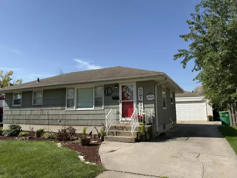Exterior - 8042 Tapper Ave, Munster, IN 46321 photo 2 of 3