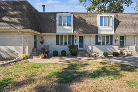 1428 Elm Ct, Schererville, IN 46375