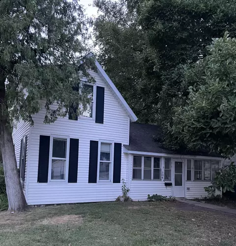 304 N Front St, Rensselaer, IN 47978