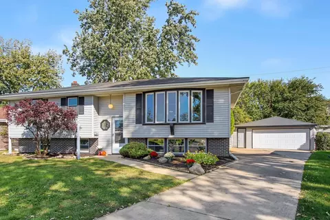 9120 Prairie Ave, Highland, IN 46322