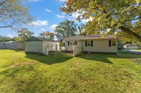 Exterior - 402 W Daumer Rd, Kouts, IN 46347 photo 3 of 5