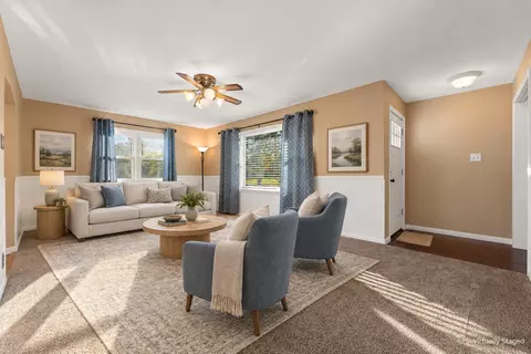 Living - 402 W Daumer Rd, Kouts, IN 46347 photo 2 of 4