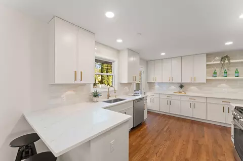 Kitchen - 9213 Birch Dr, Munster, IN 46321 photo 2 of 4