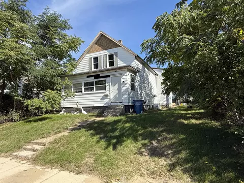 1722 Tennessee St, Michigan City, IN 46360