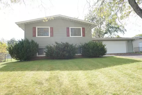 420 Sassafras Dr, Valparaiso, IN 46385