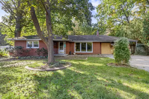4931 Hillcrest St, Michigan City, IN 46360