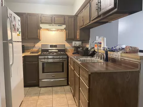 6014 Polk Ct, Merrillville, IN 46410