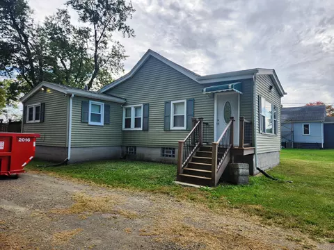 7001 Mississippi St, Merrillville, IN 46410