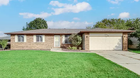 7585 Wright St, Merrillville, IN 46410