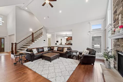 Other - 421 W Sandhurst Dr, Valparaiso, IN 46385 photo 1 of 10