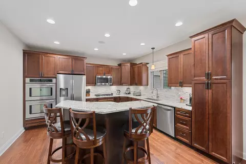 Kitchen - 421 W Sandhurst Dr, Valparaiso, IN 46385 photo 1 of 3