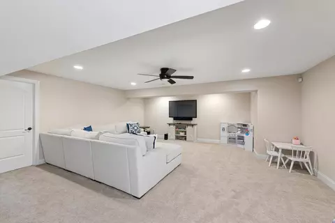 Other - 421 W Sandhurst Dr, Valparaiso, IN 46385 photo 8 of 10