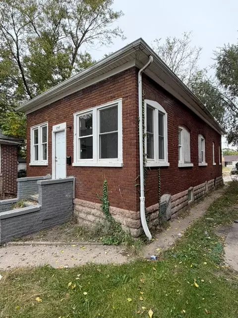 Exterior - 3749 Washington St, Gary, IN 46408 photo 2 of 4