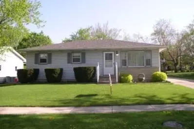 443 Mohawk Dr, Lowell, IN 46356 photo 1