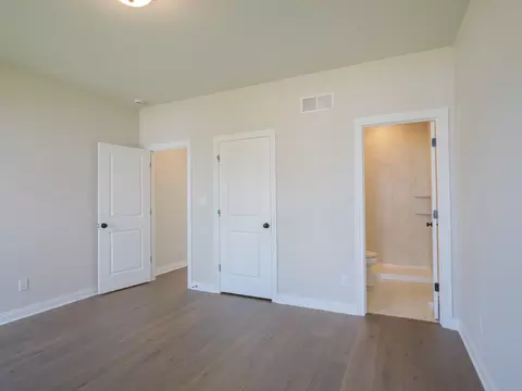 Bedroom - 1659 Trailbrook Dr, Valparaiso, IN 46385 photo 6 of 7