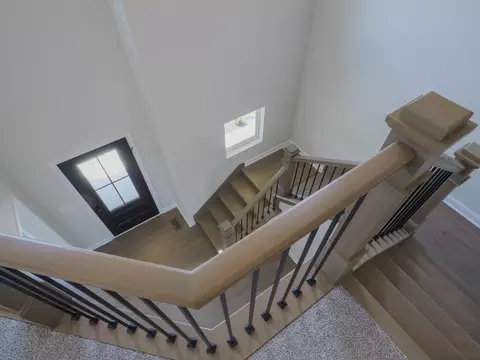 Entry Way - 1659 Trailbrook Dr, Valparaiso, IN 46385 photo 8 of 10