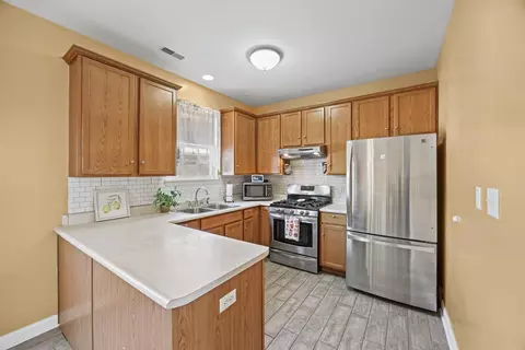 Kitchen - 11670 Broadway, Crown Point, IN 46307 photo 1 of 2