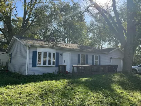2359 Arrow St, Portage, IN 46368