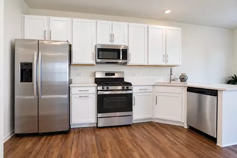 Kitchen - 1792 E 110th Ln, Crown Point, IN 46307 photo 1 of 4