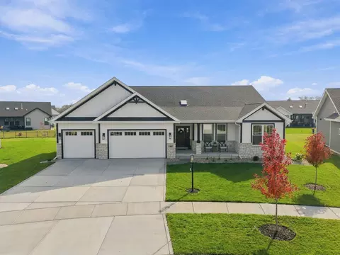 14609 S Quartz Ln, Dyer, IN 46311