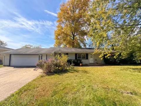 7844 Marshall St, Merrillville, IN 46410