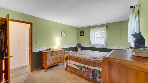 Bedroom - 4703 E State Hwy 4, La Porte, IN 46350 photo 3 of 4