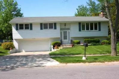 516 E Franciscan Dr, Crown Point, IN 46307 photo 1