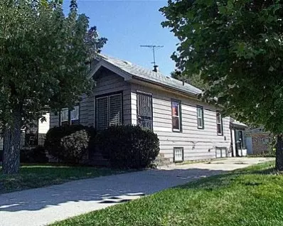 569 Burr, Gary, IN 46406 photo 1
