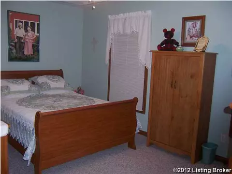 725 New Haven Rd, Loretto, KY 40037 photo 8