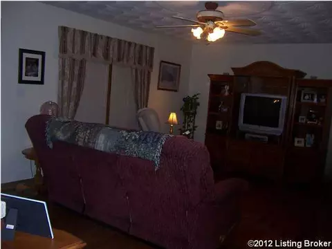 725 New Haven Rd, Loretto, KY 40037 photo 5