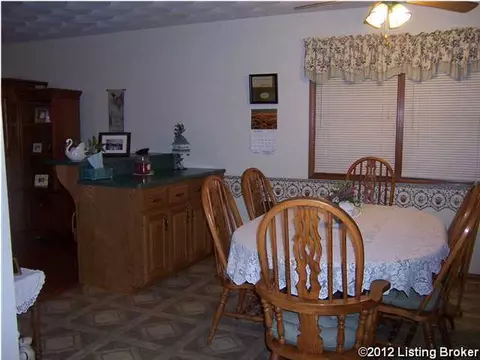 725 New Haven Rd, Loretto, KY 40037 photo 3