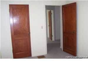 212 Stringer Ln, Mount Washington, KY 40047 photo 9