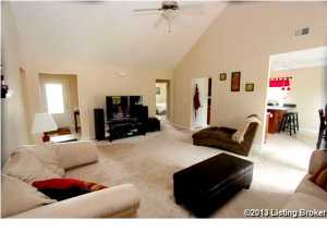 320 Benjamin Pl, Mount Washington, KY 40047 photo 4