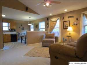 248 E Aulbern Dr, Mount Washington, KY 40047 photo 4