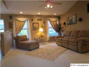 248 E Aulbern Dr, Mount Washington, KY 40047 photo 3