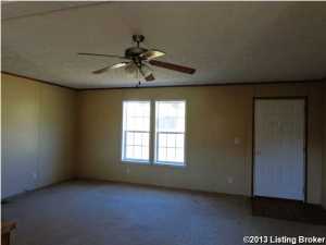 161 Fogle Rd, Loretto, KY 40037 photo 2