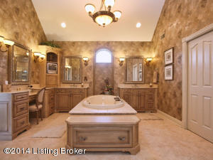 8625 N Skyline Dr, Floyds Knobs, IN 47119 photo 22