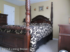 348 E Aulbern Dr, Mount Washington, KY 40047 photo 12