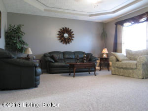 348 E Aulbern Dr, Mount Washington, KY 40047 photo 4