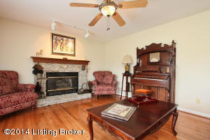 3909 Sumerlin Dr, Buckner, KY 40010 photo 3