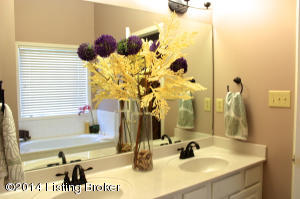 9401 Chanteclair Dr, Prospect, KY 40059 photo 5