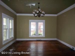 108 E Virginia Ave, Springfield, KY 40069 photo 2