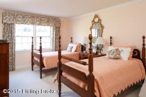 509 Country Ln, Rolling Fields, KY 40207 photo 18