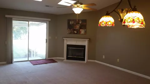 153 Beechtree Ln, Mount Washington, KY 40047 photo 3