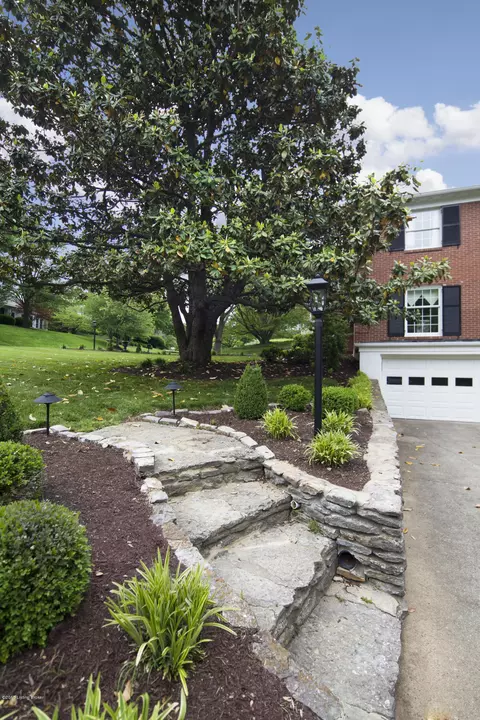 423 Pennington Ln, Rolling Fields, KY 40207 photo 25